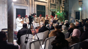 Prophetengeburtstag Mawlid an Nabi Sänger in traditioneller Kleidung