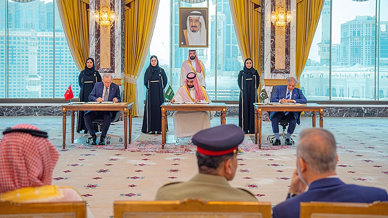 mekka pakt verteidigung